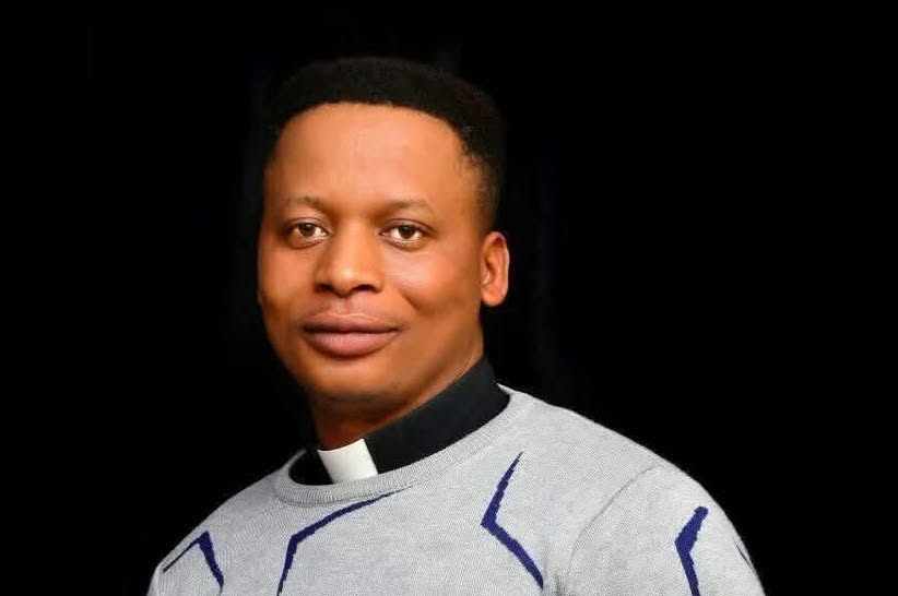 giannivalenteGV's tweet photo. In #Nigeria ancora terrore, stragi e rapimenti. Tra i nuovi rapiti, anche l'ennesimo sacerdote. Appello di #PapaLeoneXIV, che chiama in causa le "autorità competenti" https://t.co/LDl6GpLi6M https://t.co/ksj1IjwGKC