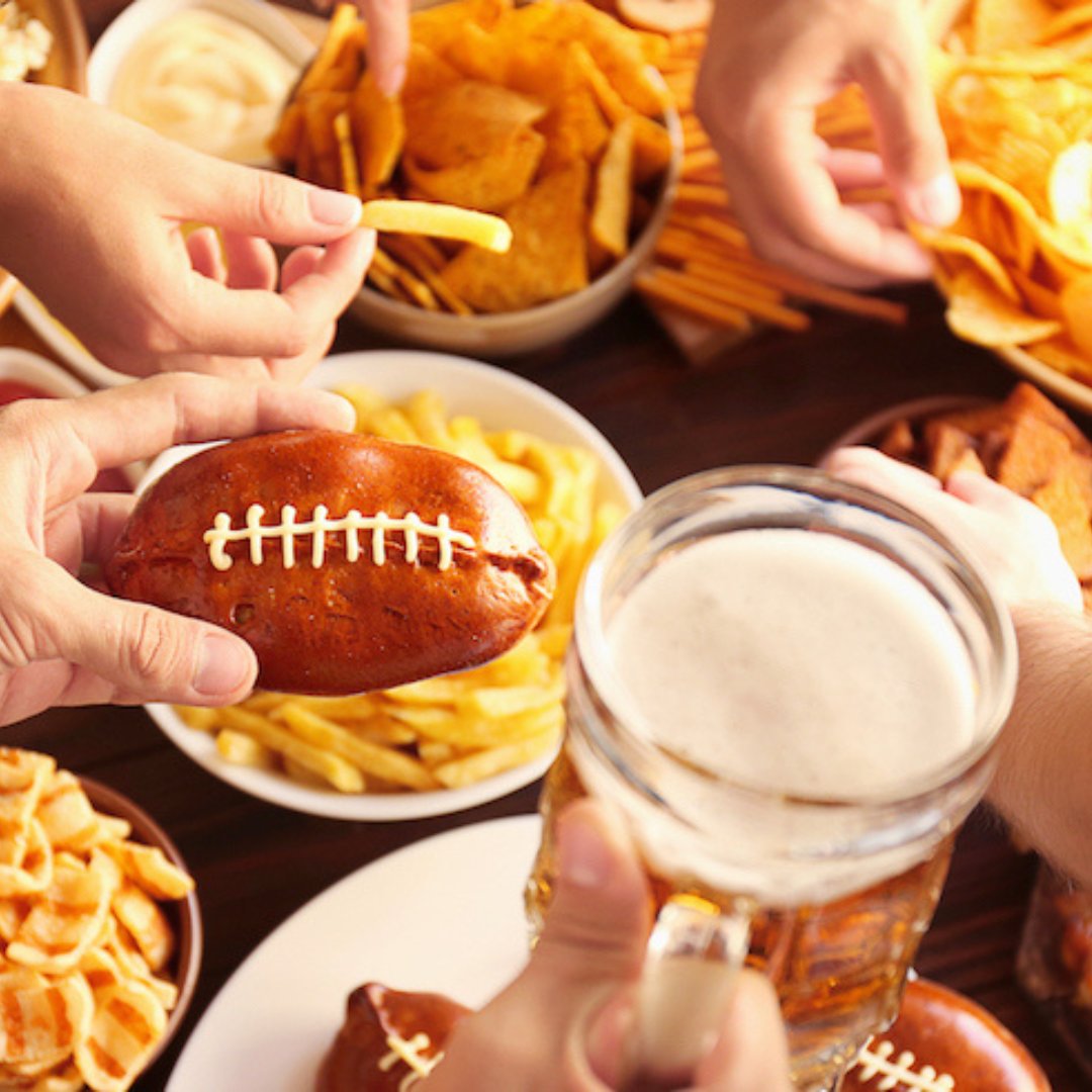 🍺🏈 Super Bowl Sunday: when beer becomes a personality trait and nobody complains. Cheers to cold drinks, loud commercials, and elite snacking form. #SuperBowl #BeerMe