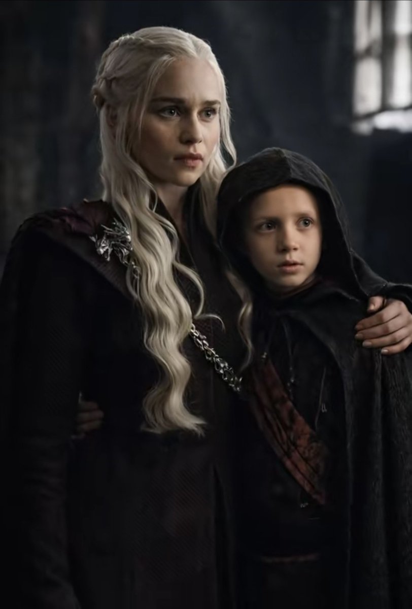 نورا لامورا 💫 tweet media