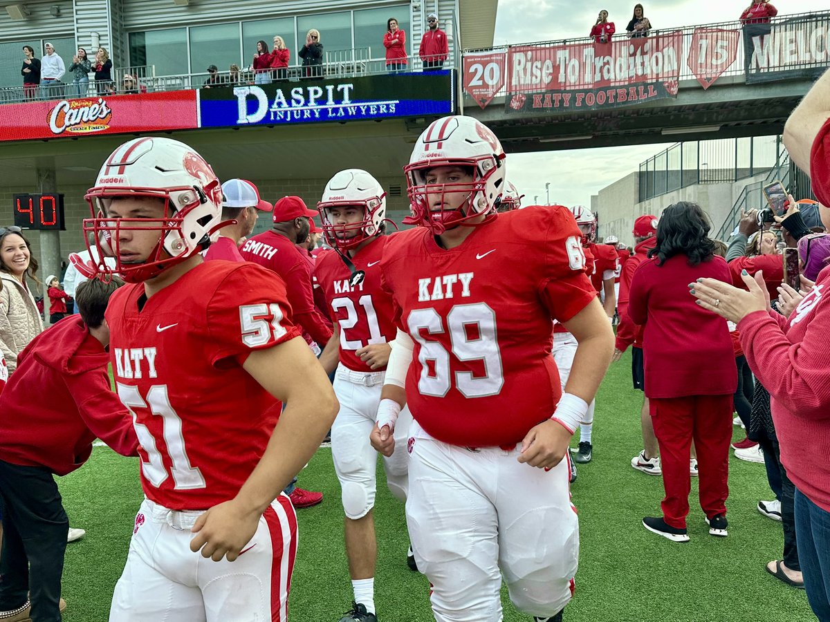 hemundshell's tweet photo. Missing these days already @HemundJack51341 @Katyfootball https://t.co/k5KKiKhBtf