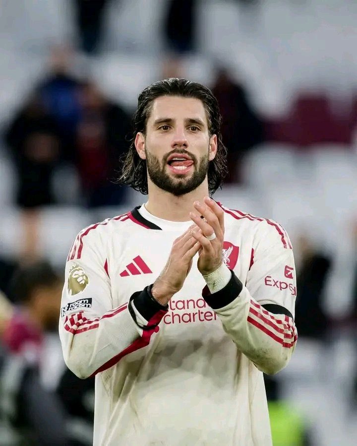 (CFC) OBEY tweet media