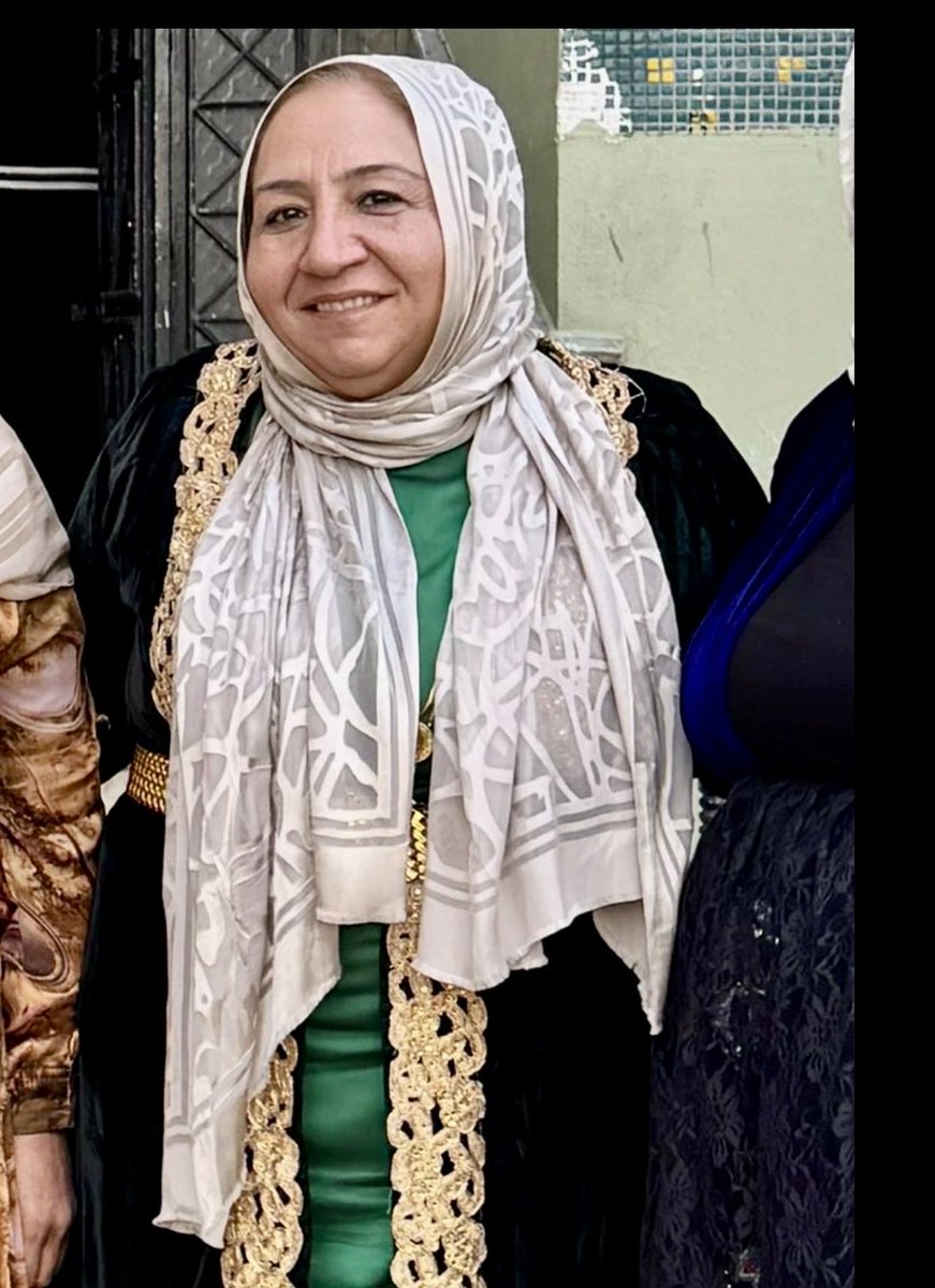 Kim ne derse desin, kim neyi küçümserse küçümsesin;
bu kıyafet Anadolu’nun alın teridir, analarımızın, ninelerimizin onurudur.
Bir kadına diliyle, kıyafetiyle laf etmek kimseye yakışmaz.
Zeynep Başkan yalnız değildir; biz biriz, beraberiz, bu vatanın evlatlarıyız.
<a href="/RTErdogan/">Recep Tayyip Erdoğan</a>