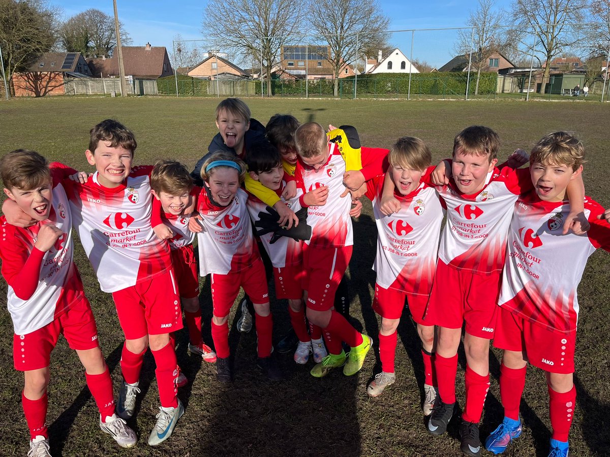 Shoutout to my brother! On Saturday he finished 7-0-1 in a double challenge (the 1 was an ID against me 🤣) and on Sunday he scored a hattrick in a 3-2 win against a big rival. 😍🤩🥳⚽️🥅