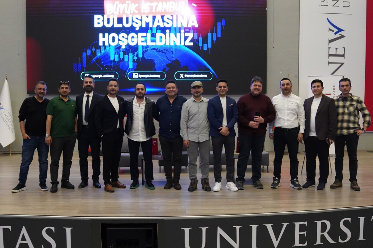 Değerli hocalarımızla eğitimimizin ardından geleneksel pozumuz.
<a href="/zknflz/">Özkan Filiz</a> 
<a href="/alicihankurt/">alicihankurt</a> 
<a href="/fiboborsa/">A.Tarık OCAK</a> 
<a href="/cakmaustad/">Çakma Üstad</a> 
<a href="/AytugSenguller/">Aytug Senguller</a> 
<a href="/MossinNagant/">Mossin Nagant</a> 
<a href="/kursadbucak/">Kürşad BUCAK 🇹🇷</a> 
<a href="/Knowledge_ilker/">Hala_Öğreniyorum</a> 
<a href="/ilkerPR/">ilkerPR</a> 
<a href="/yaman_ihsan/">ihsan Yaman</a> 
<a href="/snrkzn/">Şener</a> 
<a href="/EFELERiiNEFESi3/">EFELERİN EFESİ</a> 
<a href="/SynergiaAcademy/">Synergia Academy</a>