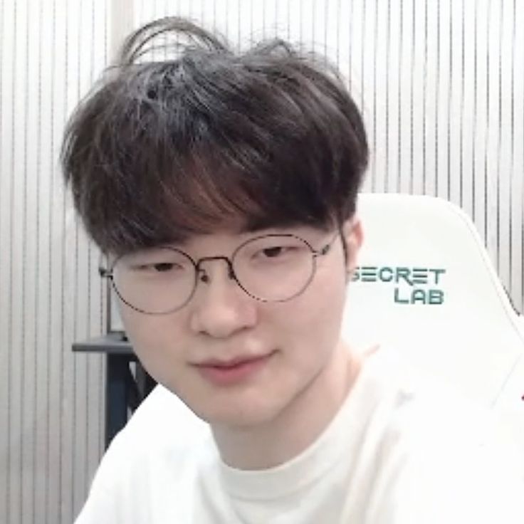 midlanefaker's tweet image. 