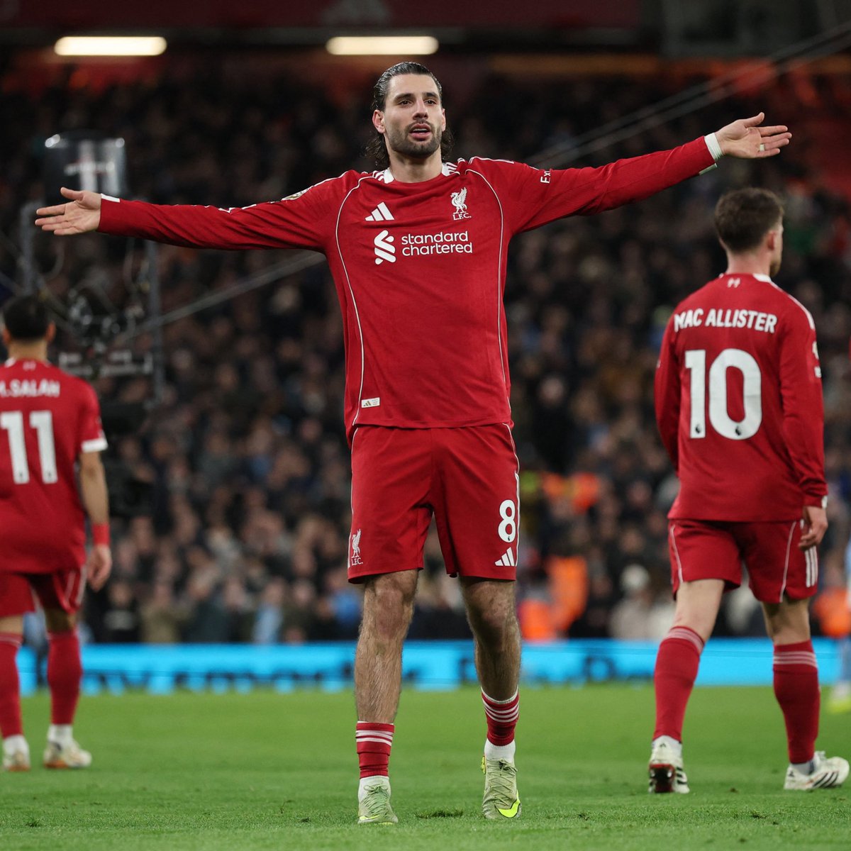 Allah, Juninho’yu izleyemeyenler için Dominik Szoboszlai’yi gönderdi.