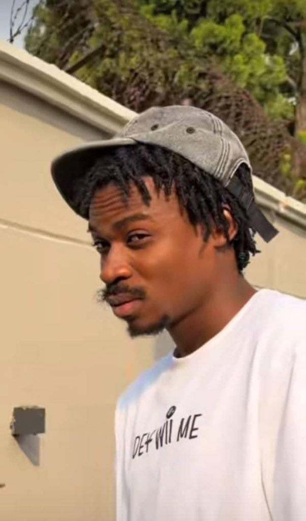 _SLYADA's tweet image. Dey wiii me 🙂‍↔️ my mutuals 

Follow me nah 🤲😔