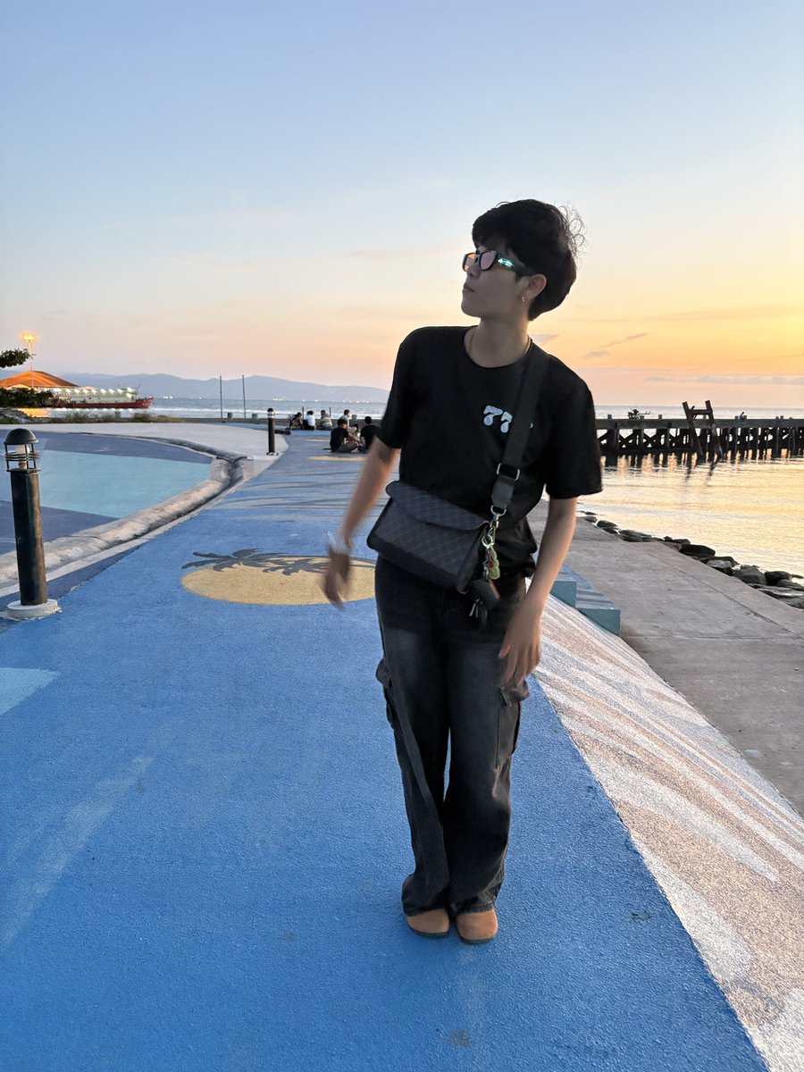 Maytomz1's tweet photo. เดือนแห่งความรักแล้ว
 รักตัวเองให้มากๆนะครับ
 ถ้ายังไม่มากพอให้มารักกับผม🌻#ชอบผู้หญิง #แคปชั่นกวนตีน #ทีมมีแฟนเป็นผู้หญิงแต่โคตรมีความสุข #แคปชั่นอ่อย #ทอม https://t.co/kzK7cuXSNO