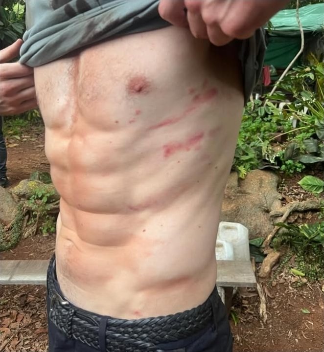 Im gonna need minute. Just making sure everyone has seen Tom Hiddlestons abs today