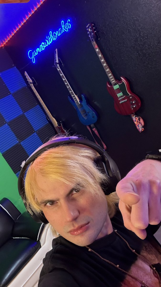 I'm live on Twitch &amp; where are you!?!?

(yes, this is my live noti)