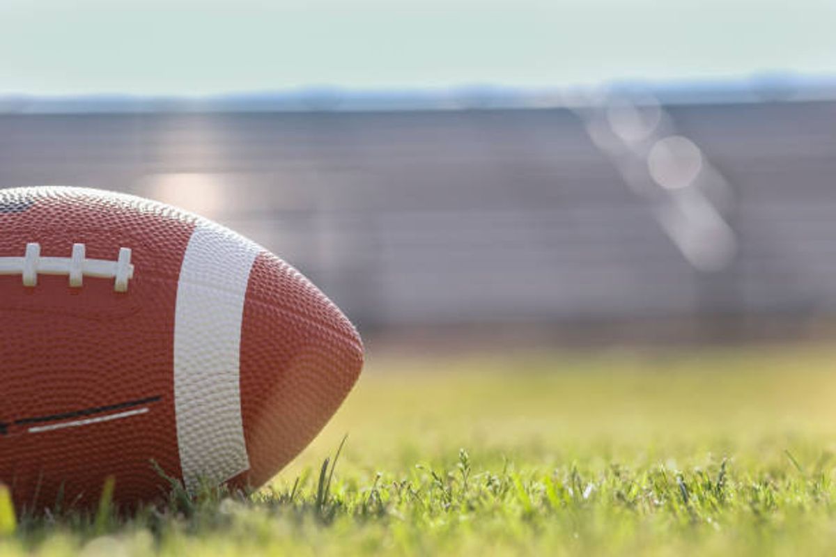TracyVaranoMS's tweet photo. Wishing everyone a fun and safe Sunday for the Big Game! https://t.co/eQ8wY0cURJ