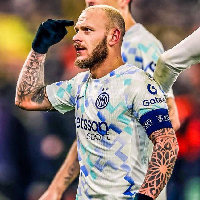 🇮🇹🪄 Federico Dimarco last 8 matches for Inter... 

• ⚽️ vs Parma
• ⚽️ vs Napoli
• ❌ vs Udinese
• ❌ vs Arsenal
• ⚽️🅰️🅰️ vs Pisa
• ⚽️ vs Dortmund 
• 🅰️ vs Cremonese
• 🅰️🅰️🅰️ vs Sassuolo

👏 4 goals + 6 assists. Brilliant.