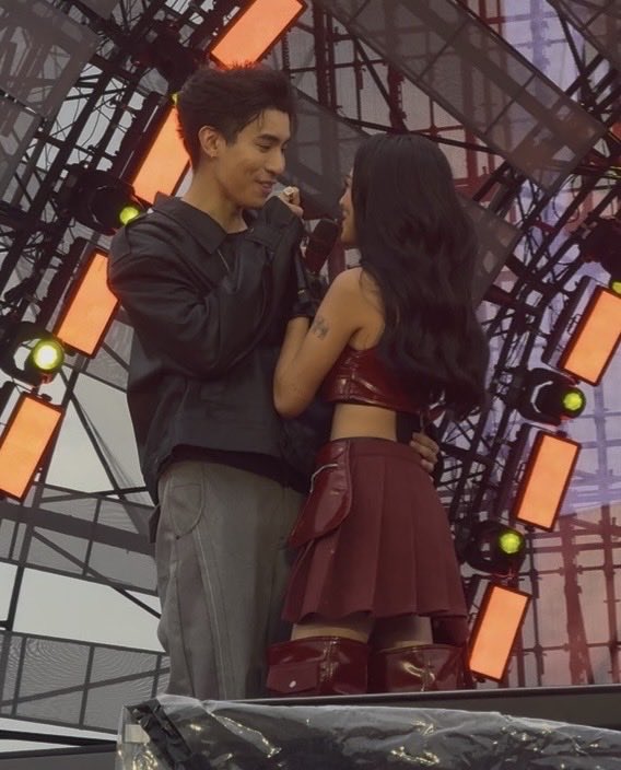 cathymb4life's tweet photo. Tahanan by Mika.

Ang ganda ng version, bagay sa pic nyo ni brent dito lol

MIKBRENT WONDERMOMENTIES https://t.co/NMWWlVGe4C