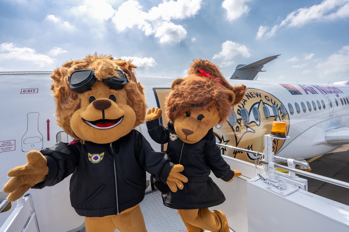 Airbus's tweet image. That’s a wrap on #SingaporeAirshow2026!

From the stunning #A350-1000 - both on the flying and static displays - to Leo &amp;amp; Leonette 🦁 stopping by the #A220 and the claw machine handing out real #Airbus prizes to our visitors 🎁: This 10th edition had it all!