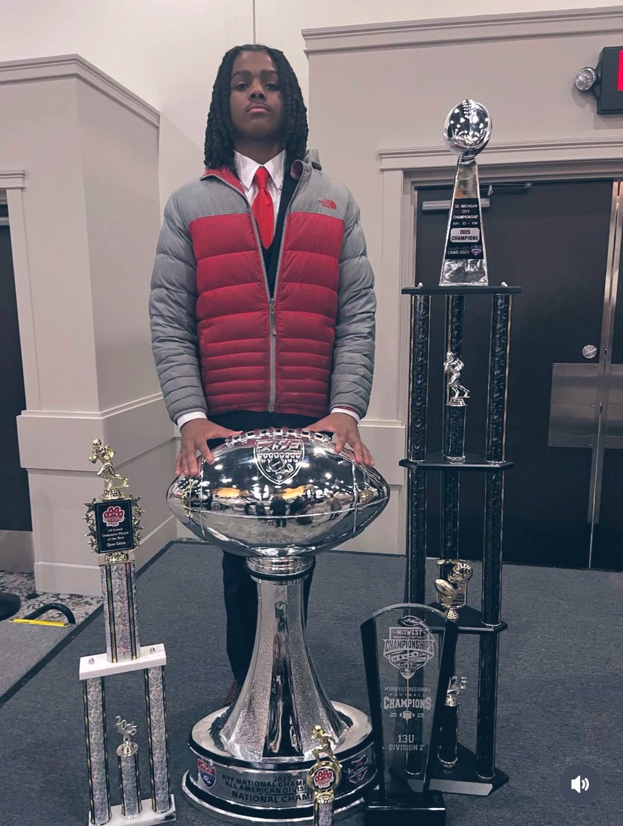 KingDjoser82's tweet photo. Real Pit 🐶.  13U AYF State, Regional and National Champ. 13U West Side Cubs Defensive Player of the Year.  Best LB in 31’ class.    #KingDjoser👑 @MIexposure @MichFBFrenzy @AlPopsFootball @alex_pallone @ArcStrokeQB @TrambleJoe @donaldtabronII @CoachRush_CTFB @CoachRob_CTFB27 https://t.co/mcAL01udov