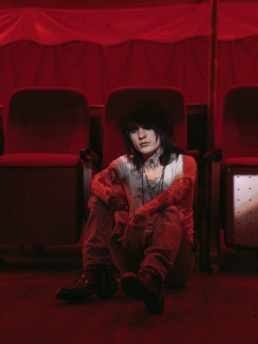 Johnnie Guilbert tweet media