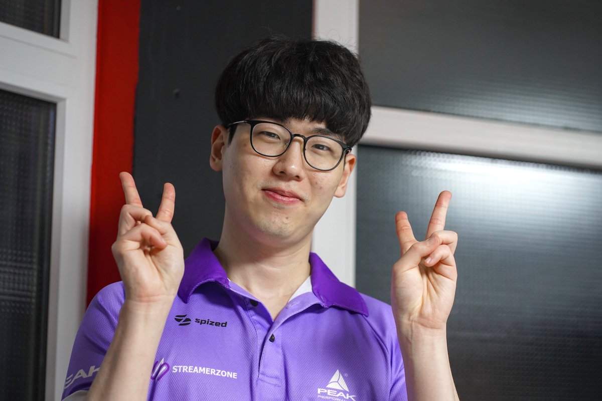 Some of my favorite snaps from <a href="/TaKeTV/">TaKeTV</a> #HSCXXVIII