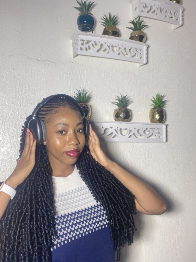 theyenvyvivian's tweet image. Should I come over?