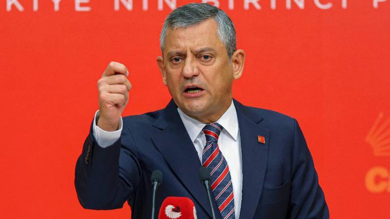 Hakedene,
Gereken cevabını verene Özgür Özel denir. Adamsın✌