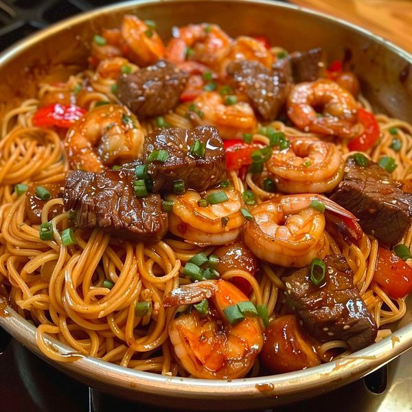 Lotus_Nectar_9's tweet photo. Sometimes, a simple plate of spaghetti is all it takes to feel completely satisfied. Just looking at these colors makes me hungry already... 🍝✨ #Foodie #SpaghettiLover #DinnerVibe https://t.co/Oci86Wdjfl