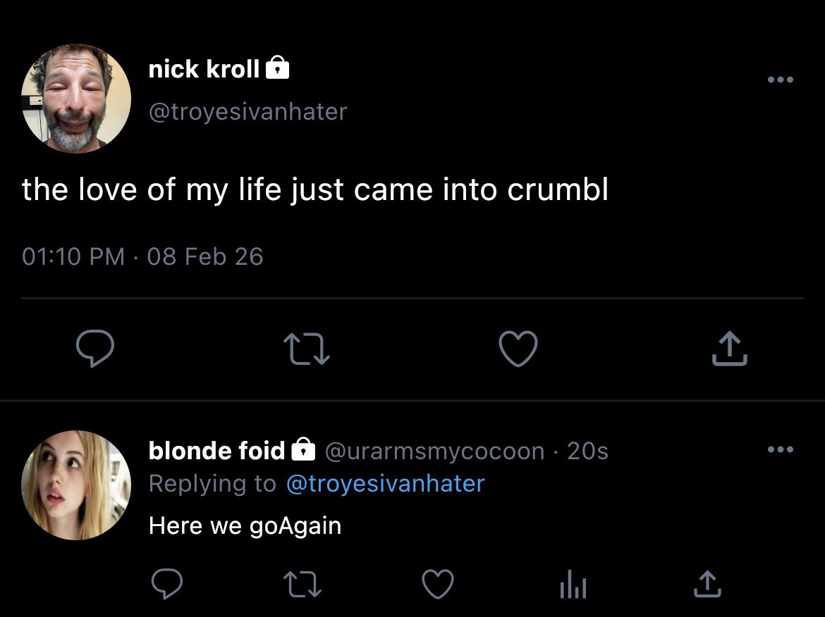 yurihandz's tweet photo. 🌷🌷 love at first bite
╰┈➤ a #flook x crumbl smau https://t.co/4FNBkDTCnn
