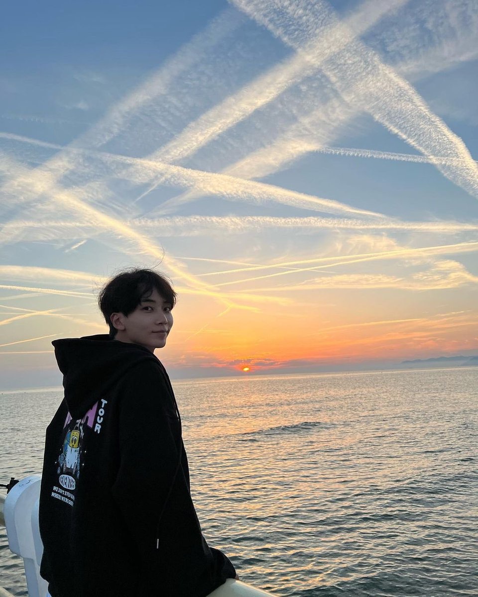 jeonghan's post on jeonghaniyoo_n 2 years ago today 👼NANA👍