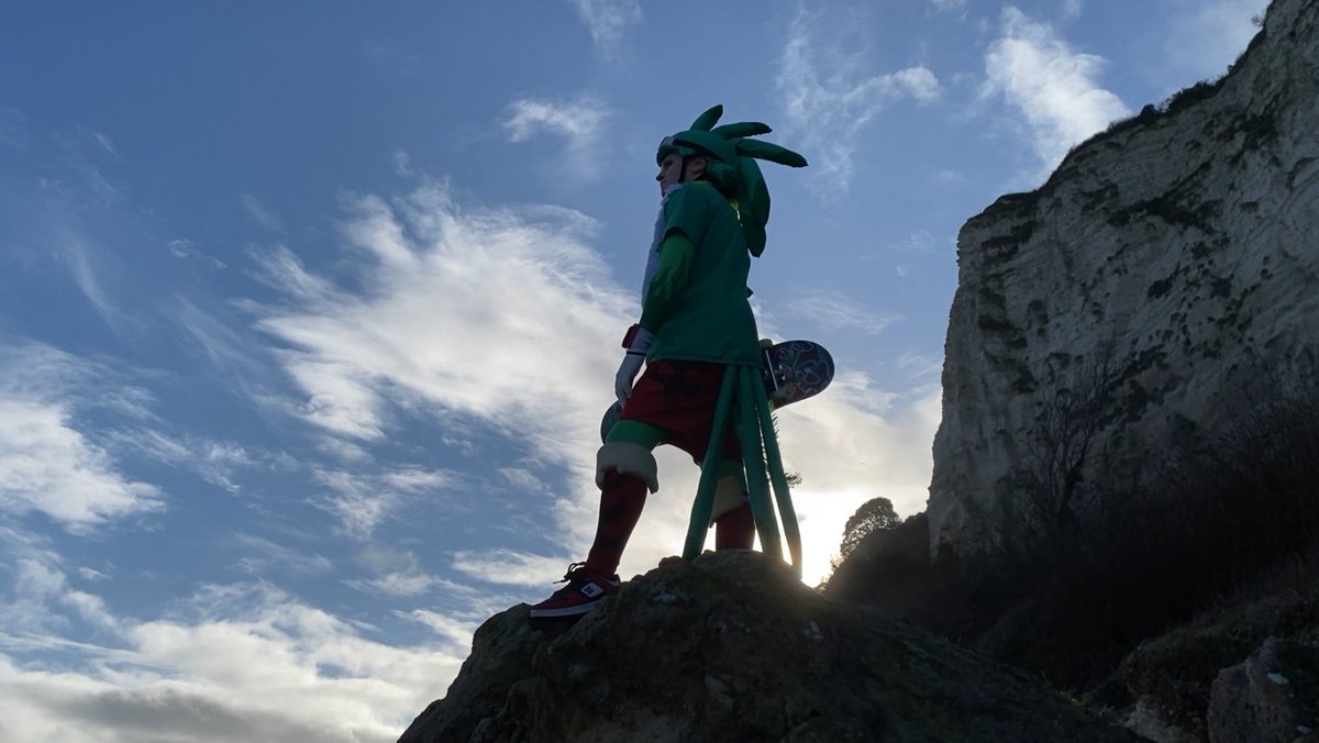 Hmmmm
Weather seems nice today

#jetthehawk #SonicTheHedgehog #cosplay