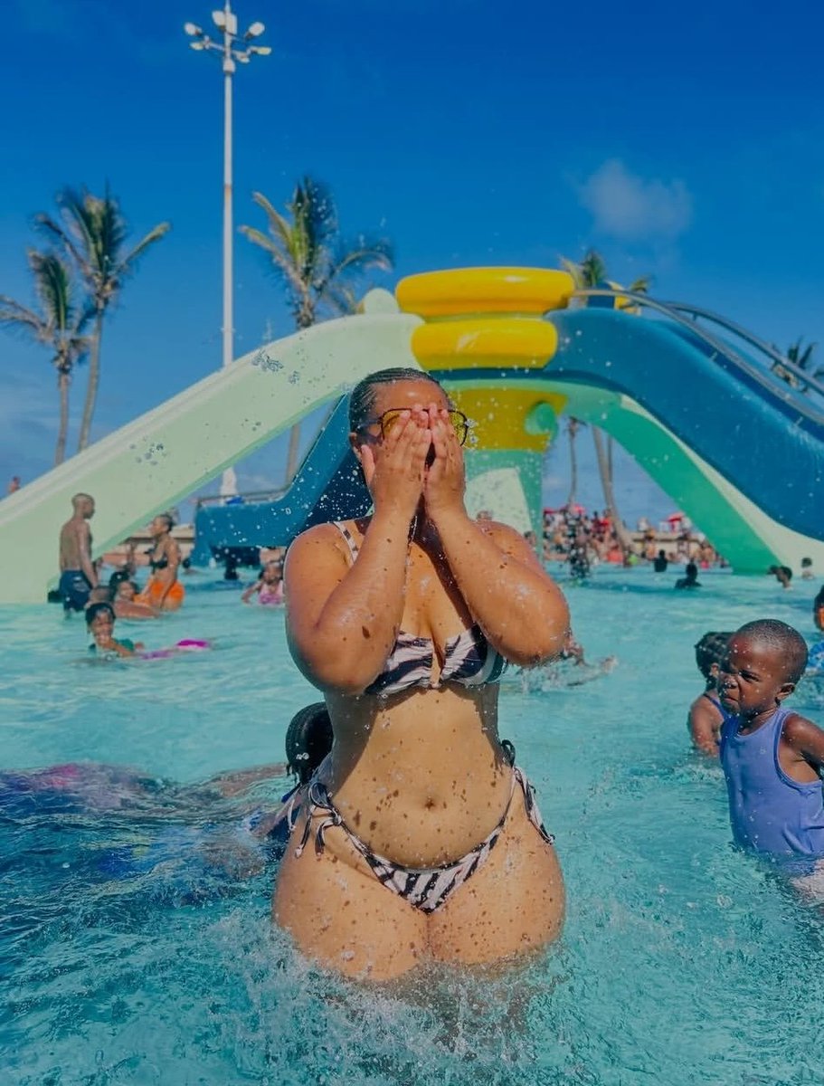 Ama 2000 tweet media