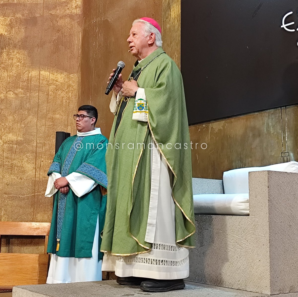 La relación con Dios no se mide con gestos externos; la fe Cristiana no es un adorno, es iluminar el camino, es hacer obras buenas que muestran el Amor del Padre.