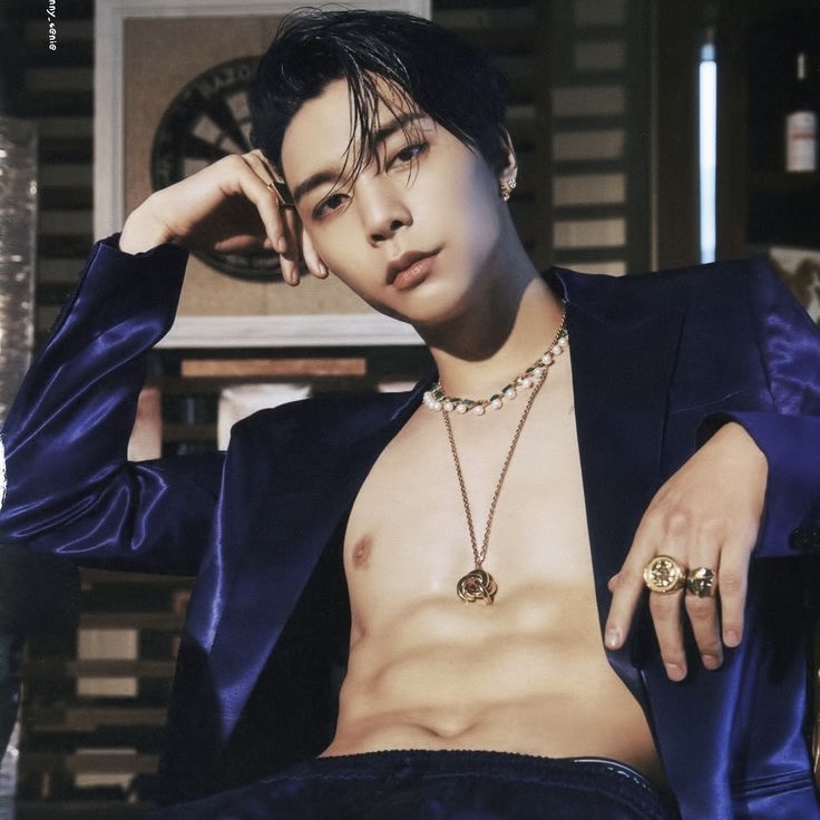 PopCrave's tweet photo. Happy 31st birthday to the talented Johnny of #NCT. https://t.co/f4fUpEYkjh