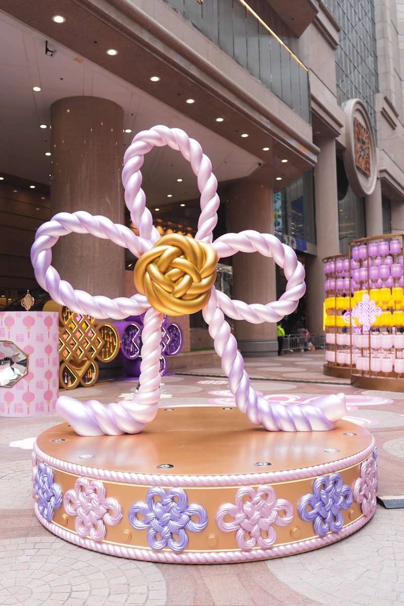 😊👍🏻The Chinese knots in Hong Kong Times Square envelop visitors in the atmosphere of Chinese New Year. 
#ChineseNewYear #SpringFestival #chunjie #TheYearofHorse