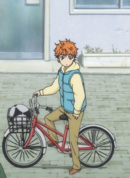 he so small 😂 he only need one popcorn 🍿