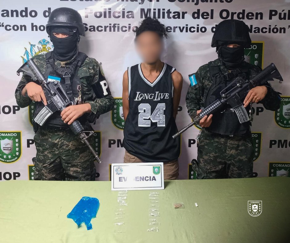 PMOPHN's tweet photo. #SoluciónContraElCrimen | Las @FFAAHN a través de la Policía Militar del Orden Público (#4BPMOP), mediante trabajos de vigilancia y seguimiento, lograron la detención de un ciudadano de 20 años de edad, conocido con el alias “El Peludo”, presunto miembro activo de la estructura criminal MS-13, en el Barrio Concepción, Comayagüela, Municipio del Distrito Central.