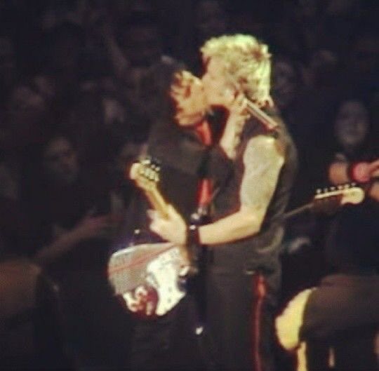 lovenfears's tweet image. and BILLIE JOE ARMSTRONG