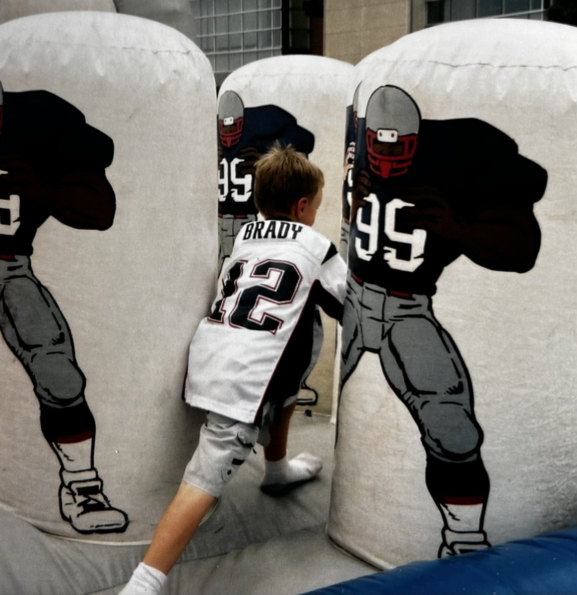 Amy Kenneally tweet media