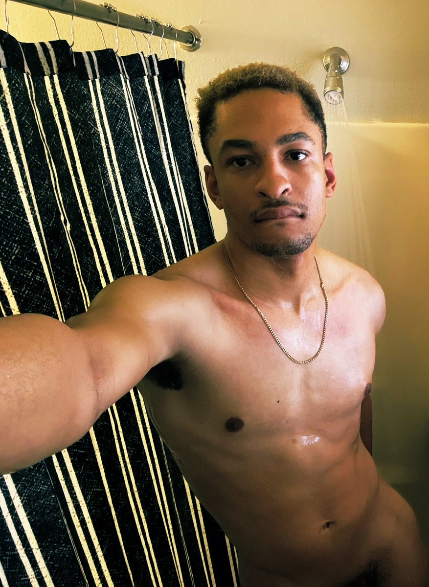 Antisocial Alien tweet media