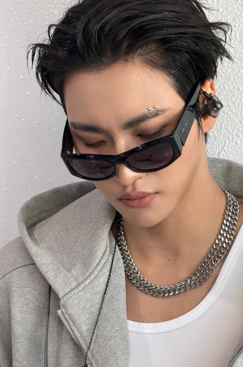 model hwa pics ⋆ closed tweet media