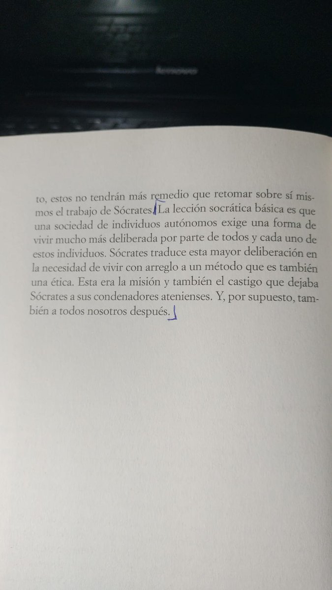 Flores_Jose_93's tweet photo. "Una vida sin reflexión no vale la pena ser vivida". Sócrates. https://t.co/3uduWE3kw9
