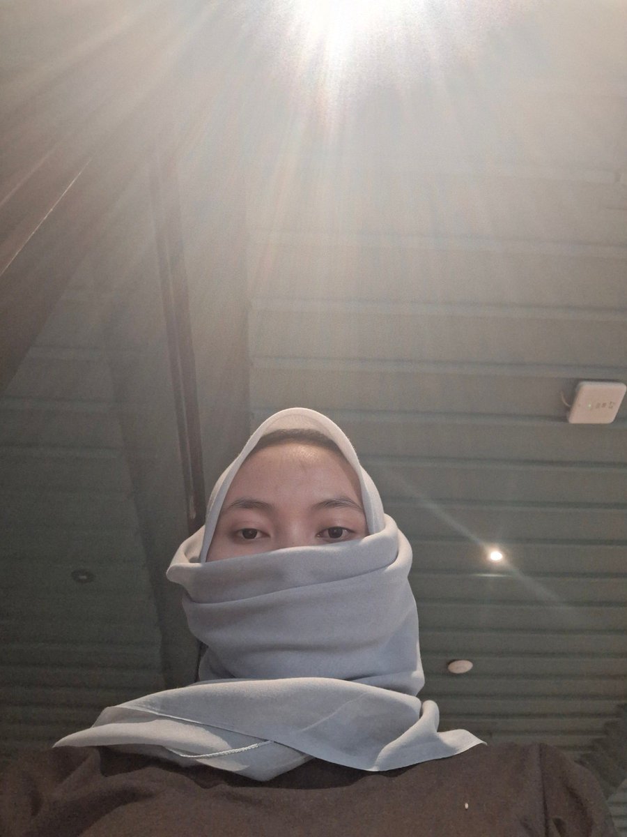 Verda20_'s tweet photo. Ini gimana cara ngiklasinnya ya? 🥲 https://t.co/k44mnLWT8u