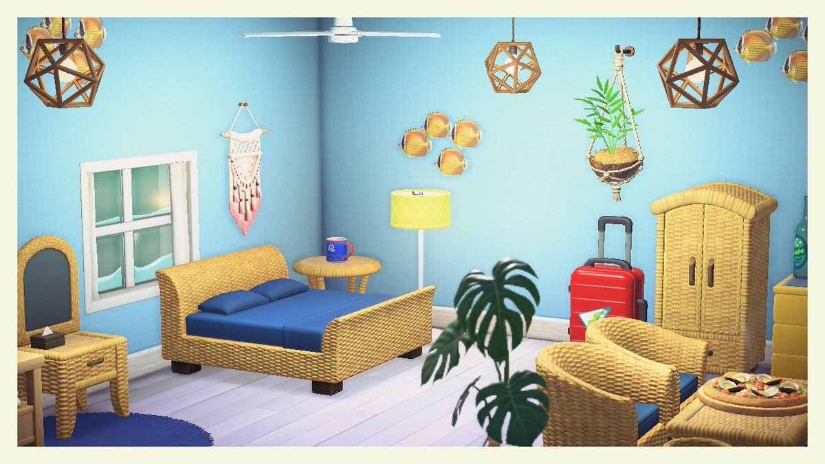 ホテル楽しいけど所持家具少なすぎて