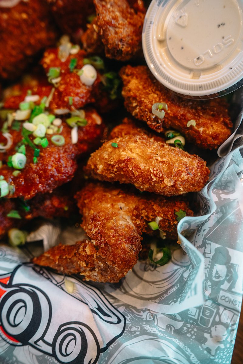 PhoWheels's tweet photo. Trust us, you donโt just want one wingโฆyou want a whole tray. Super Bowl Sunday !
ONE DAY SPECIAL, ONLY AT ARLINGTON/BURTONSVILLE
$19.98 for 12 Wing Special! ๐๐
๐๐ซ๐๐๐ซ ๐๐จ๐๐๐ฒ !
#SuperBowl2026 #NFL #dmvfood #DCeats #badbunny https://t.co/F2uhcA1DWY