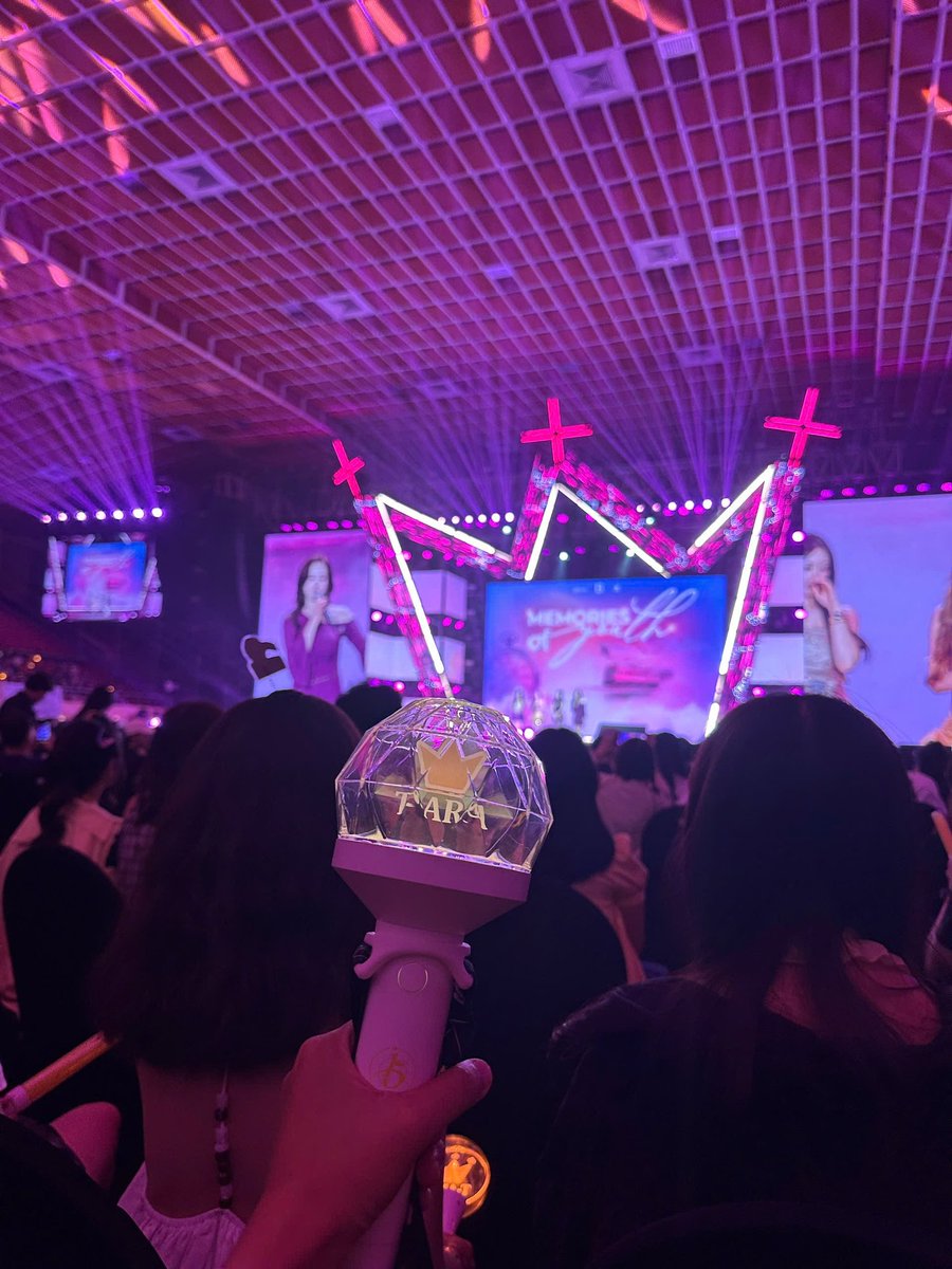 phucthuy88's tweet photo. 070226
memories of youth 
còn lụy fancon chưa move on đc 
hẹn gặp lại bảo bối HYOMIN 💛 👑 

T-ARA VIETNAM FANCON 2026
#taravietnamfancon2026
#T_ARA #티아라 #효민 #HYOMIN https://t.co/UNfxRHAXUe