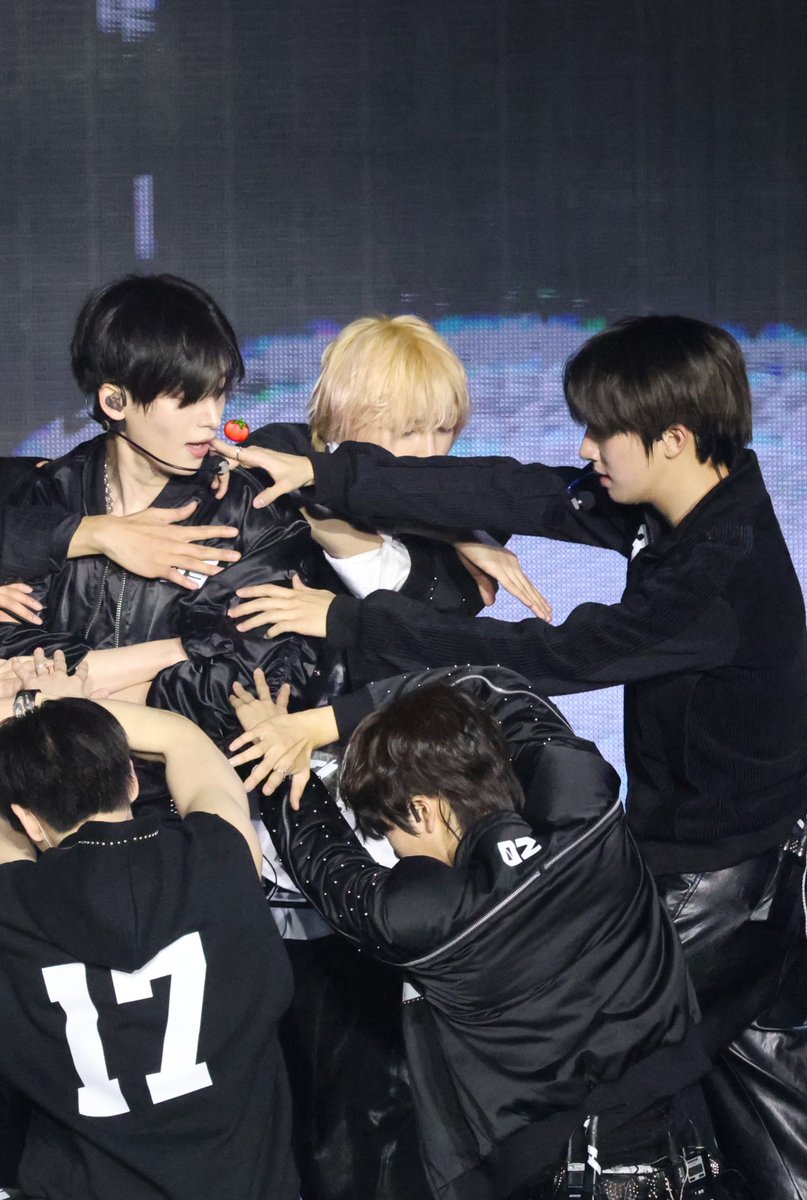 260208 FAN-CON <VITY FESTA>

오늘 토마토즈 너무껴요...(그래서좋음)

#크래비티 #CRAVITY #정모 #원진 #토마토즈