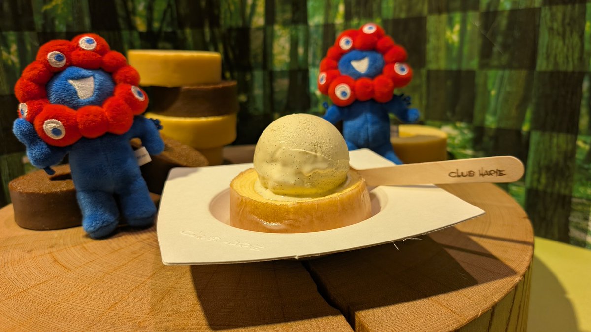 yukkuri_Fastage's tweet photo. みゃくみゃくと共にクラブハリエのバームクーヘンアイスクリームを添えてを食べる https://t.co/SHxxI7fK23