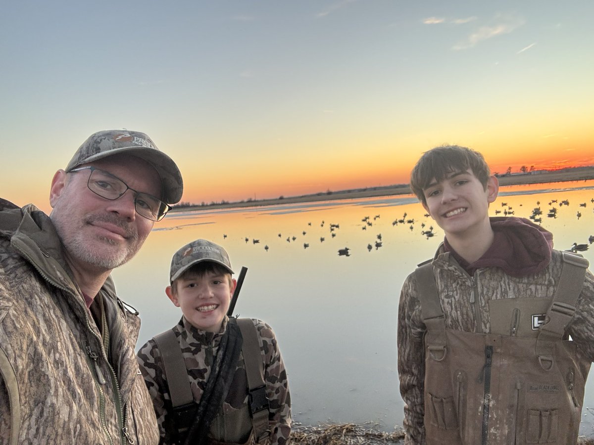 Charles Nicholson tweet media