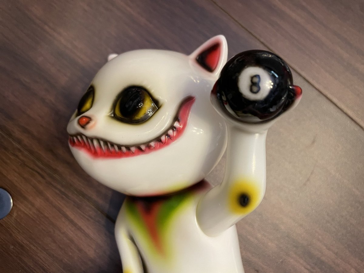 ブラインド🐈TAMAさんはキュー🎱でした！　8🐝縁起が良い感じ✨ #かっこわらい雑貨店