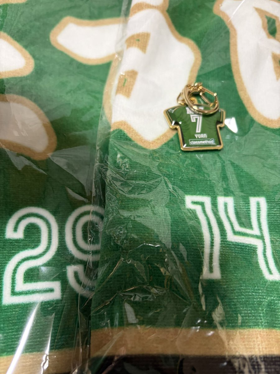 グッズ。

待ってるぞ、2人とも。

そして優安自引きした(`･ω･´)