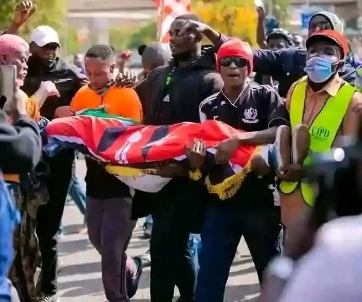 ivymuthe's tweet image. If alogarithm shows you this post please repost