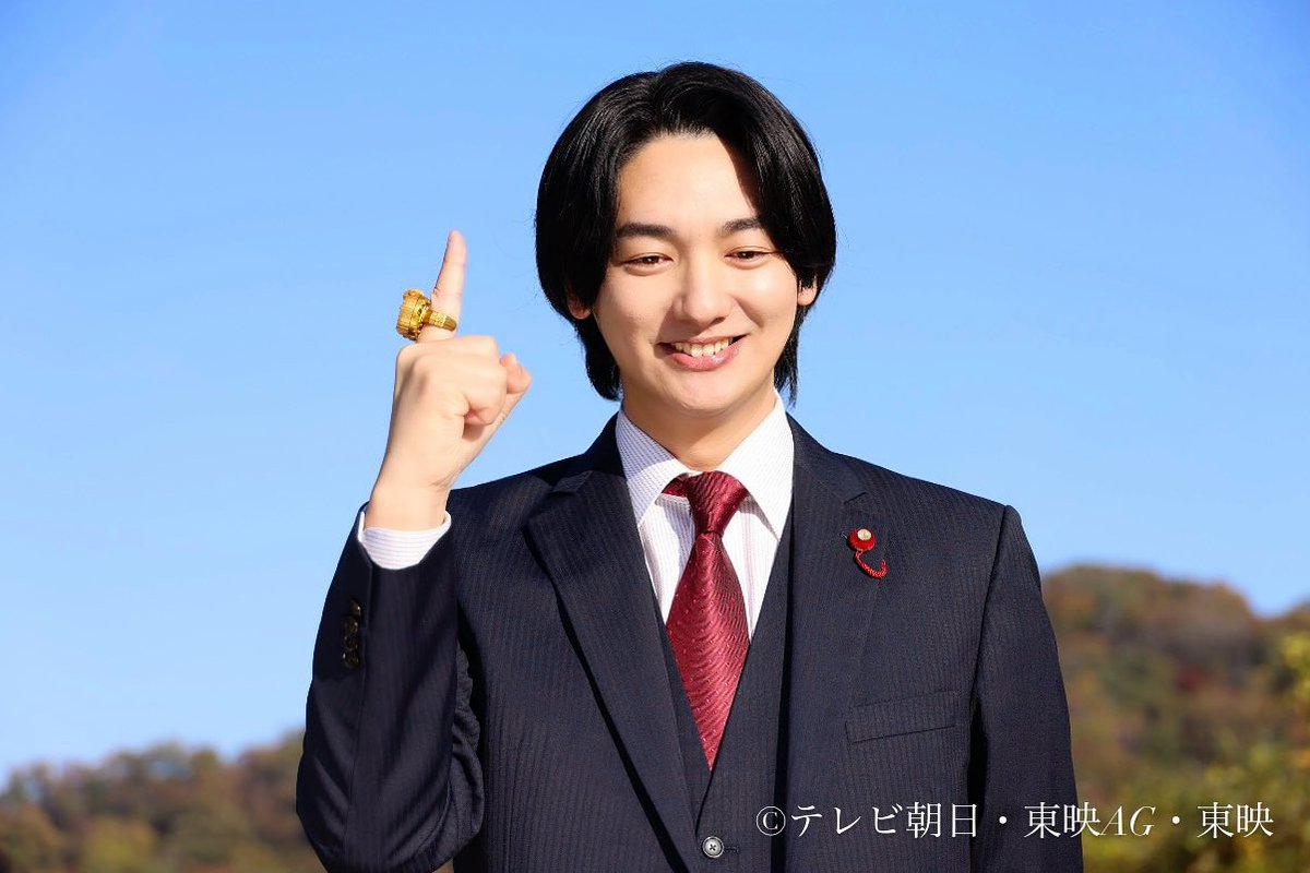 『ナンバーワン戦隊ゴジュウジャー』
最終回にて熱海常夏、再登場させていただきました🍑🔥

一匹狼のはぐれ者だったのに、最後は周りに仲間が沢山居て私は安心したぞ🍑🔥

「私達はまだ取り返せる
失った物、得られなかった物
命あればいつだって」
常夏の言葉が吠に届いてたと思える最終回でした🍑🔥