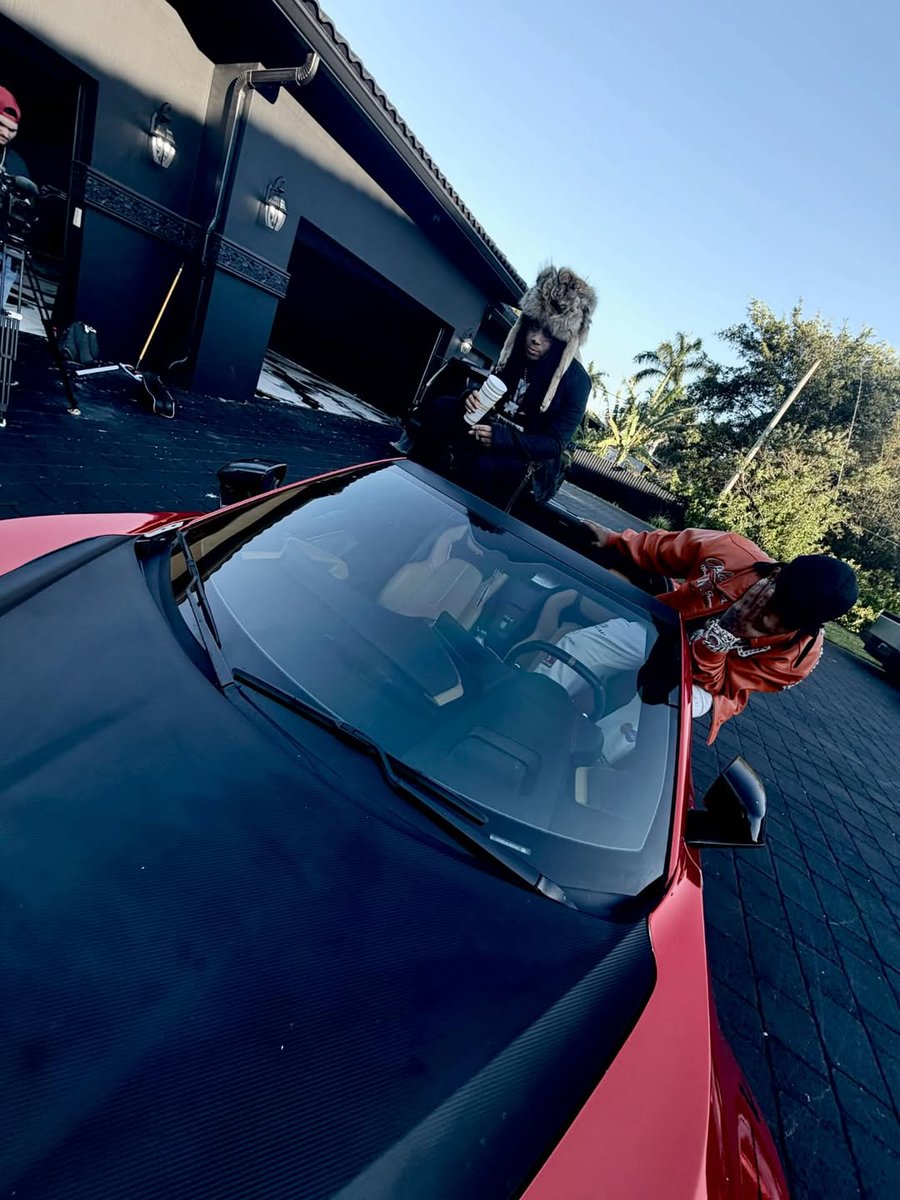 atiofficial_'s tweet photo. TRIPPIE REDD
SKI MASK THE SLUMP GOD

NEW SONG + MUSIC VIDEO

🚨 COMING SOON 🚨 https://t.co/OQlDQpLwNp